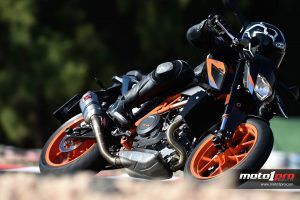 KTM 690 Duke R 2016 Ficha Técnica y Precio